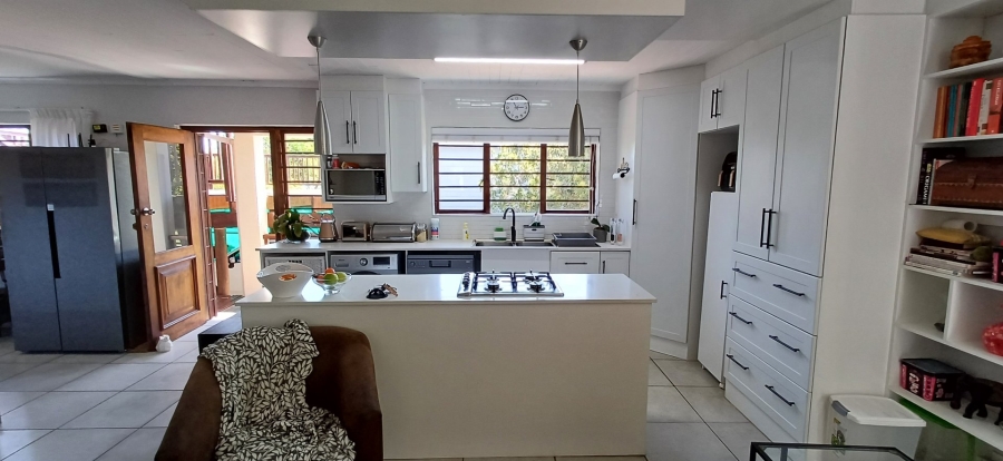 2 Bedroom Property for Sale in Dana Bay Western Cape